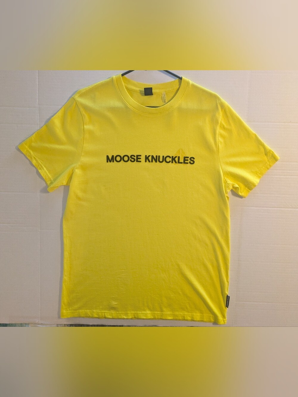 Moose Knuckles Men's Yellow T-Shirt w/ Black Logo- M (NWOT)
